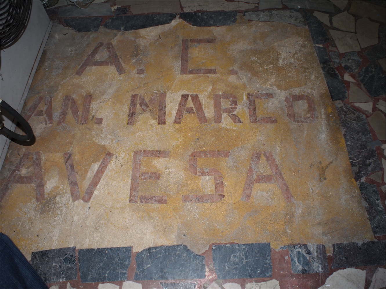 Sotto i piedi di tutti